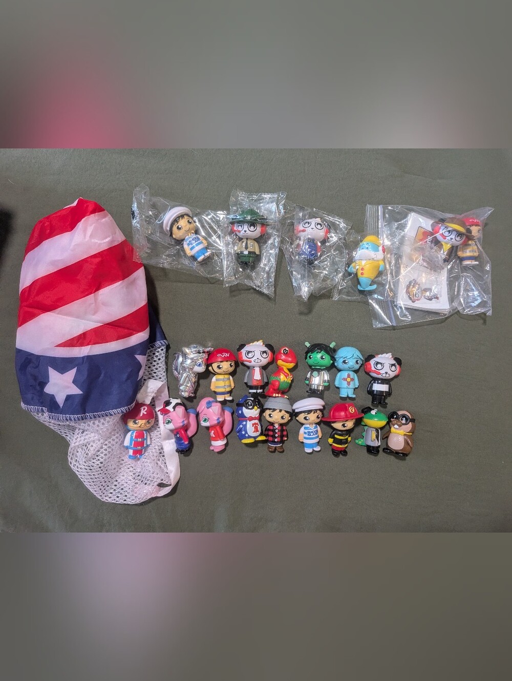Ryan's World Lot of 22 Figures Mystery Microverse Sky Fighter & Parachute